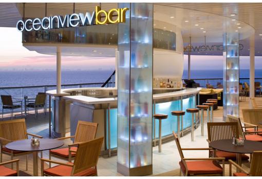El espectacular Bar Panorámico Oceanview Bar